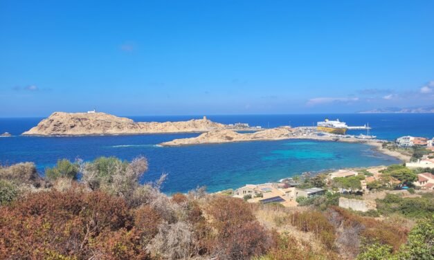 Off-the-Beaten-Path from L’Île-Rousse to Plage de Bodri