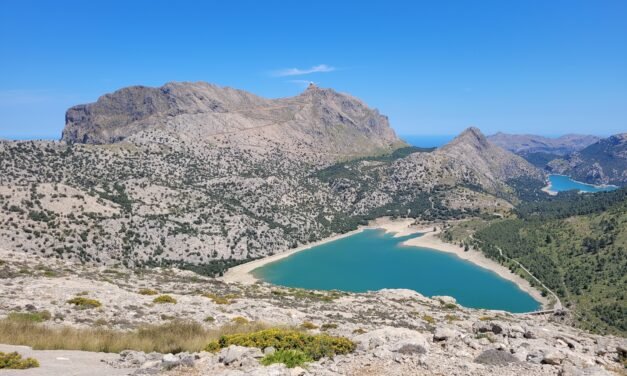 Hiking in Mallorca: A Loop Hike from Cuber to the Peaks of Rateta, Franquesa, and l’Ofre
